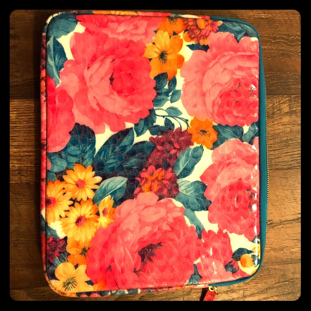 Ipad Carrier
